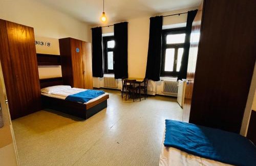 Gries Hotel | NUMBR25 - self service & low budget Hotel