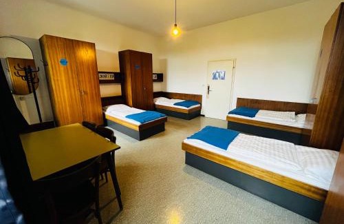 Gries Hotel | NUMBR25 - self service & low budget Hotel
