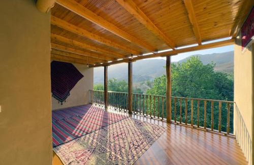 Uzbekistan House | Nur Homestay in Nurata Mountains