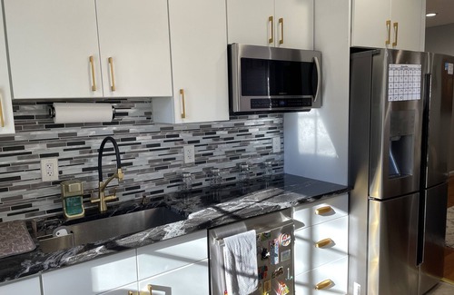 The Heights Apartment | NYC-Bound 3 BR Apt, Parking + Outdoor Urban Oasis