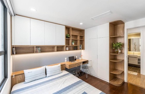 Trung Hoa Nhan Chinh Apartment | NYNA House-2 Bedrooms -Sky View - VinHome D'Capitale