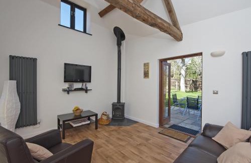 Wootton Bridge House | Oak Barn - Fernhill Farm