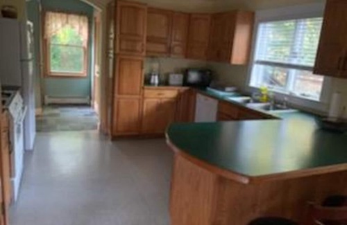 East Chop House | Oak Bluffs Rental - Walk to the Beach