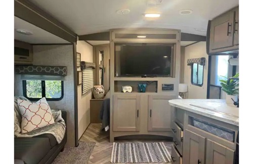 Temecula House | Oak Country Cruiser