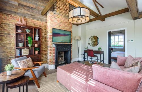 Hampstead Apartment | Oak & Poppy