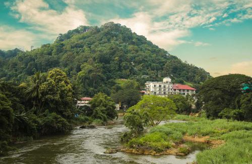 Peradeniya Hotel | Oak Ray Regency
