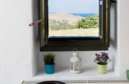 Kea Villa | Oaklands Villa-Traditional Villa with swimming Pool and Unique Lanscape