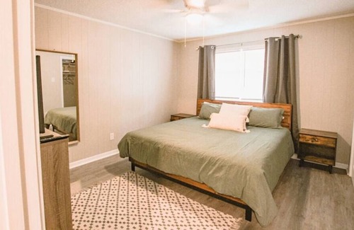 Washington Square Apartment | Oakleigh Square Townhome #7