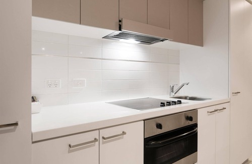Adelaide Central Business District Apartment | Oaks Adelaide Horizons Suites