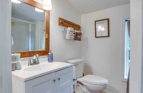 Hartwick House | *Oaks Creek Cottage*ON the Creek*3bd 2bath Sleeps6