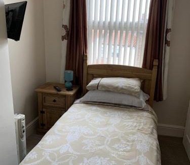 Bridlington House | Oakwell Guest House