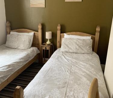 Bridlington House | Oakwell Guest House
