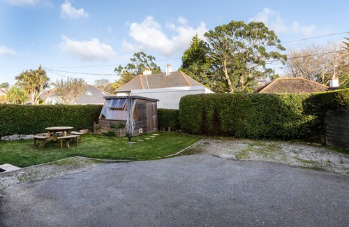 Falmouth Apartment | Oasis Apartment