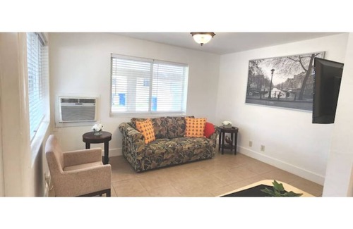 Parkside House | Oasis at Hollywood lll,sleeps 3