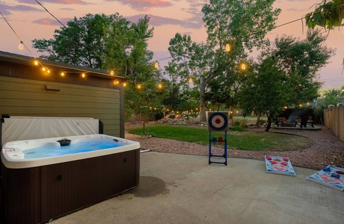 Wheat Ridge House | Oasis Backyard near Red Rocks: HotTub, GameRoom, Gym, FirePit & Vibes