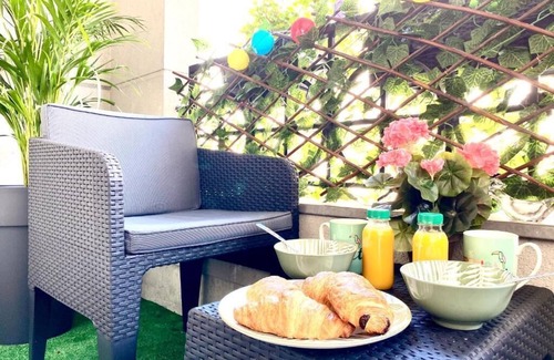 Le Plessis-Robinson Apartment | Oasis in the heart of town