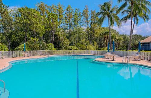 North Naples Apartment | Oasis on Grey Fox Run