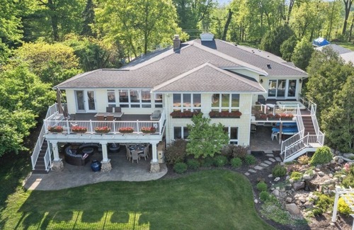 Lowell House | Oasis on Murray Lake, just NE of Grand Rapids