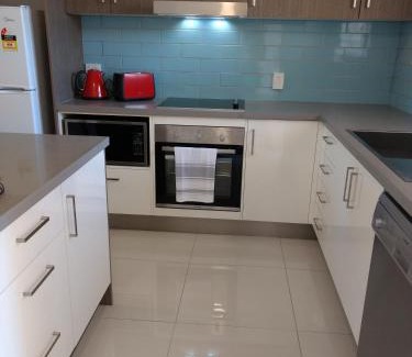 Golden Beach Apartment | Oasis Private 2 Bed Apartment
