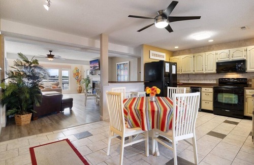 Osage Beach Apartment | 🌴Oasis Retreat – Lakefront Escape at Osage Beach