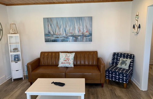 Ogunquit - Wells House | Ocean Avenue beach rental! Across the street from Moody Beach in Wells, Maine