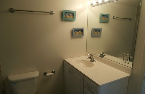 South Rehoboth Condo | Ocean Block 2BR Condo w/Pool & Parking