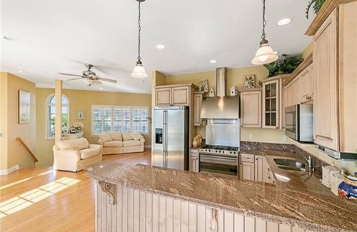 North Beach House | Ocean Block. Single Family. Beach Badges. Beach equipment. Elevator. Roof Top.