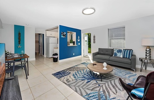 South Lake House | Ocean Breeze Home in Hollywood