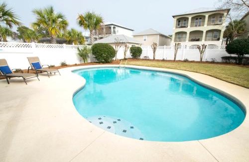 Crystal Beach House | Ocean Breeze