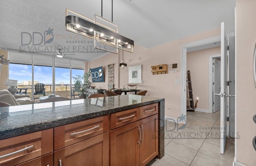 Biloxi Condo | Ocean Club #406 Enjoy panoramic views of the Gulf!