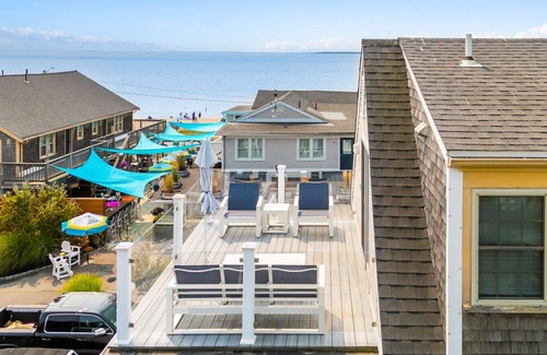 Silver Beach Apartment | Ocean Deck 1 Double Bed Suite with Views