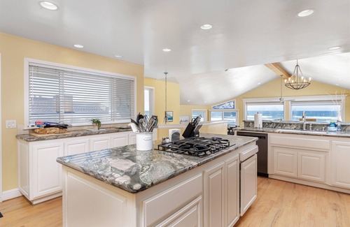 Oceano House | Ocean Dreams! Beach Front Home 4 bed/6 bath Sleeps 10