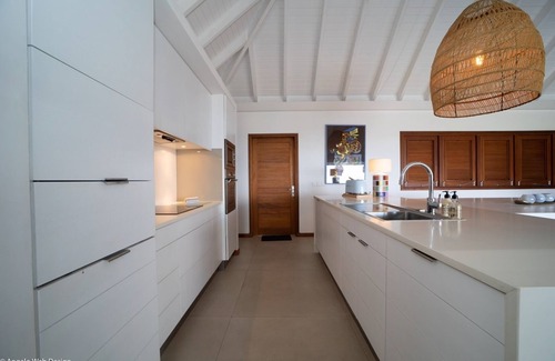 Terre Neuve Villa | Ocean Five (1/5 Rooms)