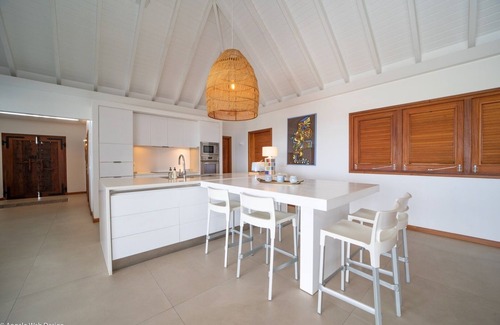 Terre Neuve Villa | Ocean Five (1/5 Rooms)