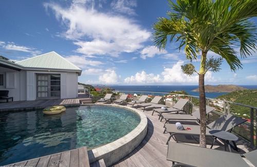 Terre Neuve Villa | Ocean Five (1/5 Rooms)