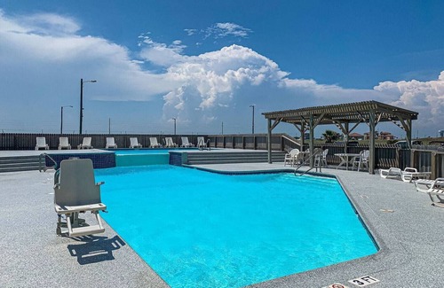 Port Aransas Condo | Ocean Front, Boardwalk to the Beach, Shared Pool