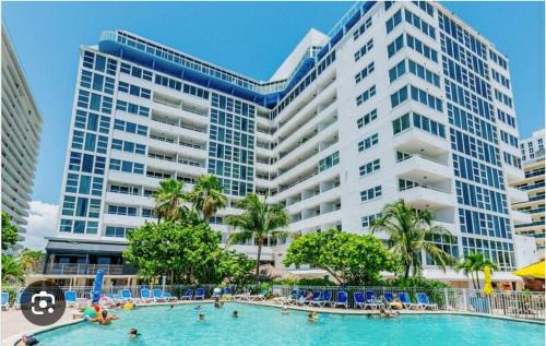 Galt Mile Apartment | Ocean Front on Fort Lauderdale Beach 2 br Condo Apartment