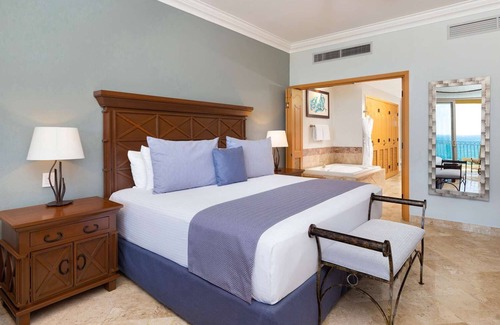 Flamingos Resort | Ocean Front Villa La Estancia 3-bedroom suite 12/13 - 12/20/2025