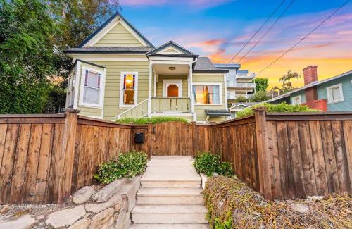 Ventura Apartment | Ocean View, Hot Tub, Sauna, Beach Bikes