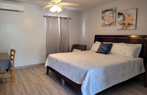 Seven Mile Beach Apartment | Ocean View Studio - #9