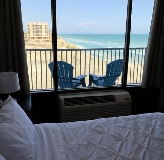 Daytona Beach Apartment | Ocean View Studio Condo w Balcony Pool and Free Parking