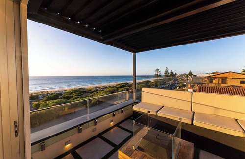 Brighton House | Ocean View Villa with Pool, Spa & Cinema