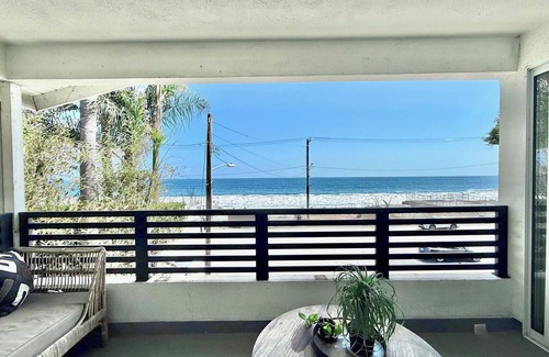 Eastern Malibu House | Ocean view. Walk to Carbon Beach. Comfortable upscale home with backyard.