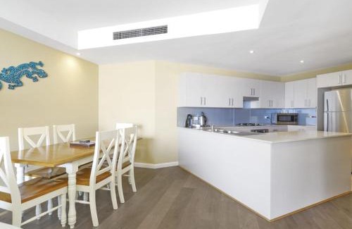 The Entrance Apartment | Ocean Views Unit 24
