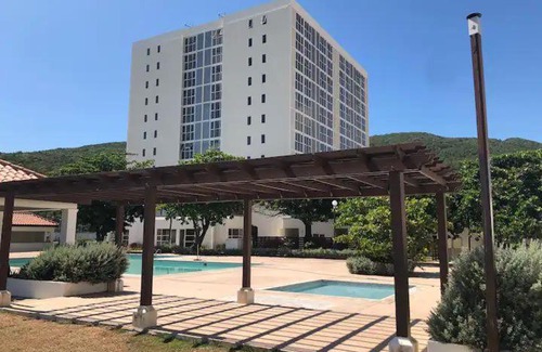 Portmore Apartment | Oceana
