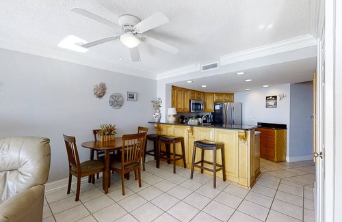 Atlantic Beach Condo | Oceanfront, 5th-Floor Condo with Ocean View, WiFi & Shared Pools/Hot Tub/Gym