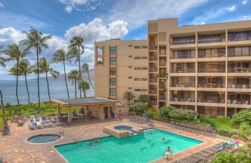 Kihei Condo | Oceanfront 6th-Floor Condo – Lanai, A/C, New Furnishings & Beach Views