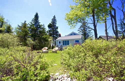 Owls Head Cottage | Oceanfront and Pet Friendly Cottage
