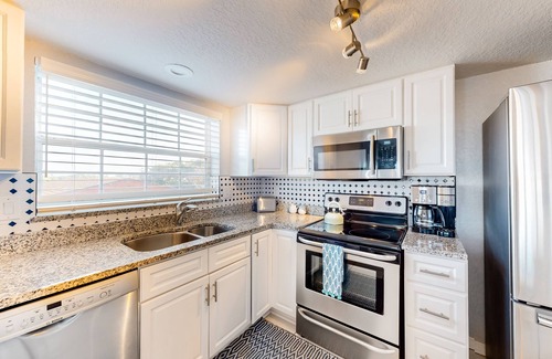 Independence Square Condo | Oceanfront condo with Shared Pool, Ocean View, High-Speed WiFi, & Central AC