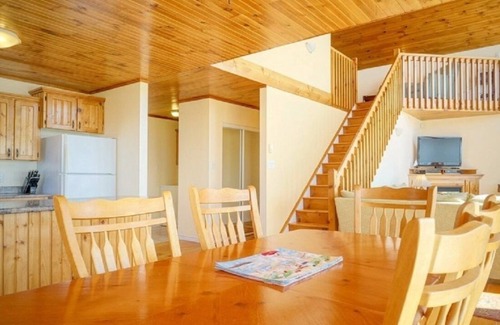 Miscouche Cottage | Oceanfront Chalet Style Cottage
